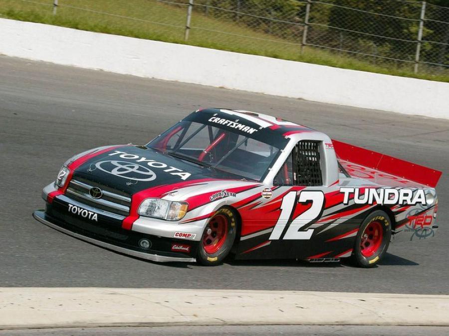  Toyota Tundra NASCAR Craftsman Series Truck by TRD 2004 года  (фото 10 из 12)